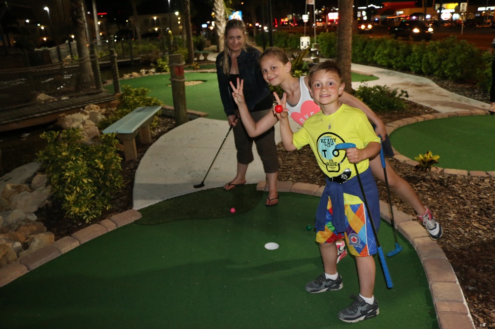 cocoa beach with kids, things to do in cocoa beach, cocoa beach mini golf